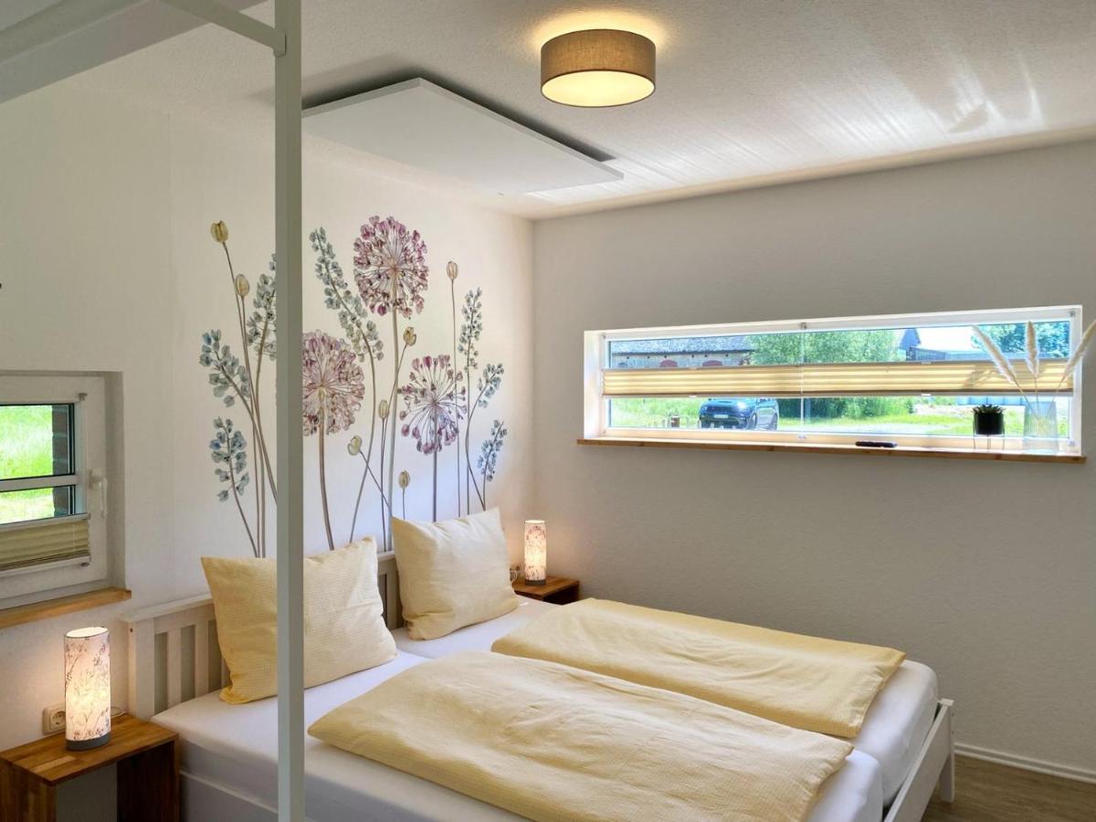Hofgut Bisdamitz - Ferienhaus "Knoff" Ngoại thất bức ảnh